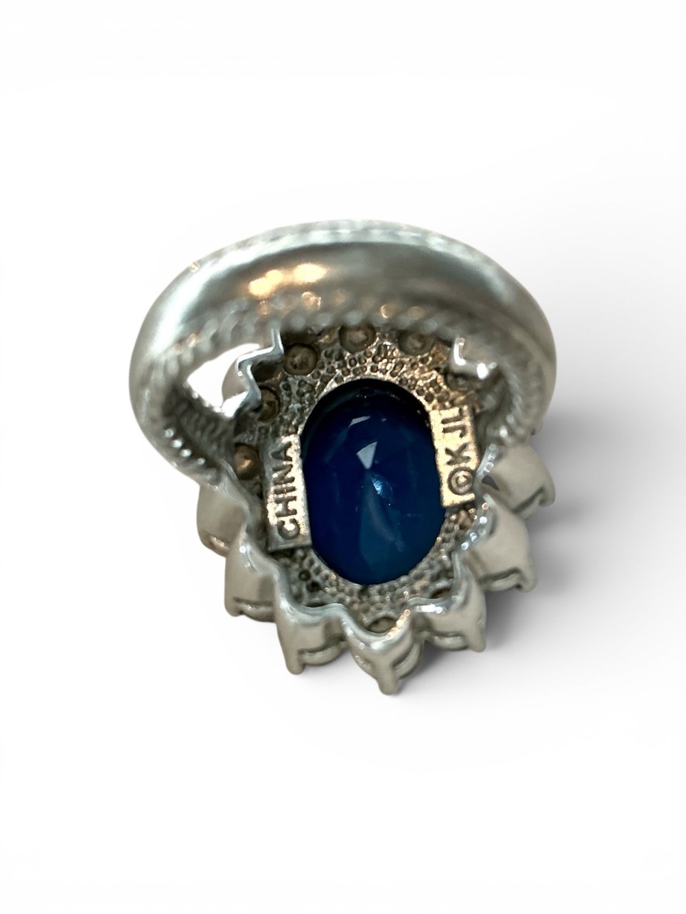 Kenneth Jay Lane Blue and White Halo Statement Ring - Picture 2 of 14